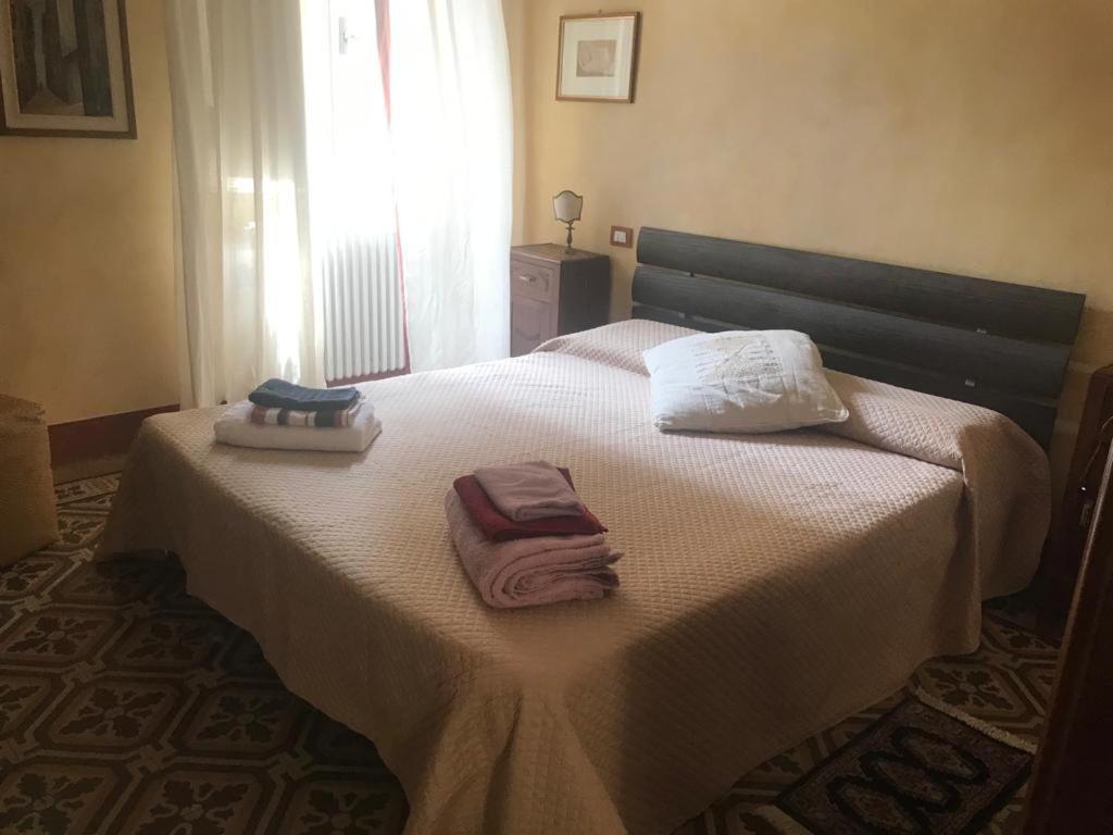 Boccherini'S Home Ad Un Passo Dal Duomo Di Lucca Buitenkant foto